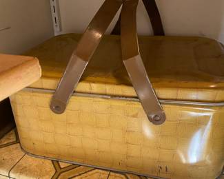 Metal Tin Picnic Basket