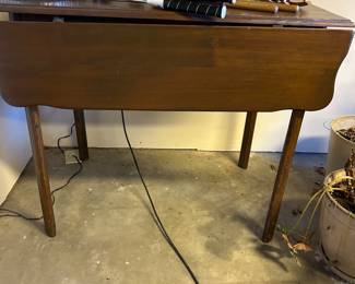 DROP LEAF TABLE