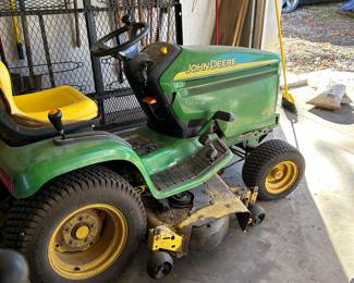 JOHN DEERE GT 245