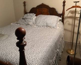 ANTIQUE BEDROOM SET