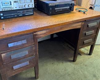OAK DESK