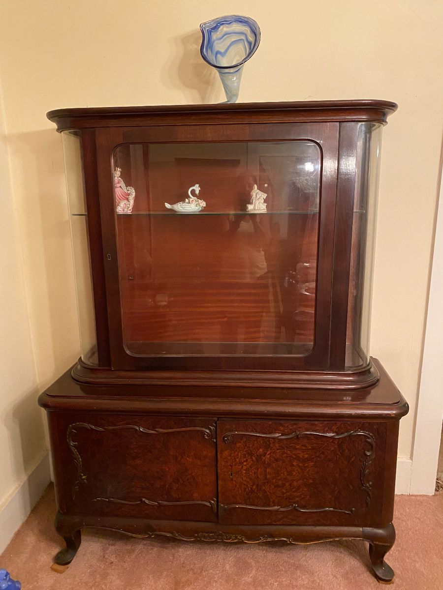 Estate Sale with Antiques in Chattanooga, TN starts on 11/4/2023