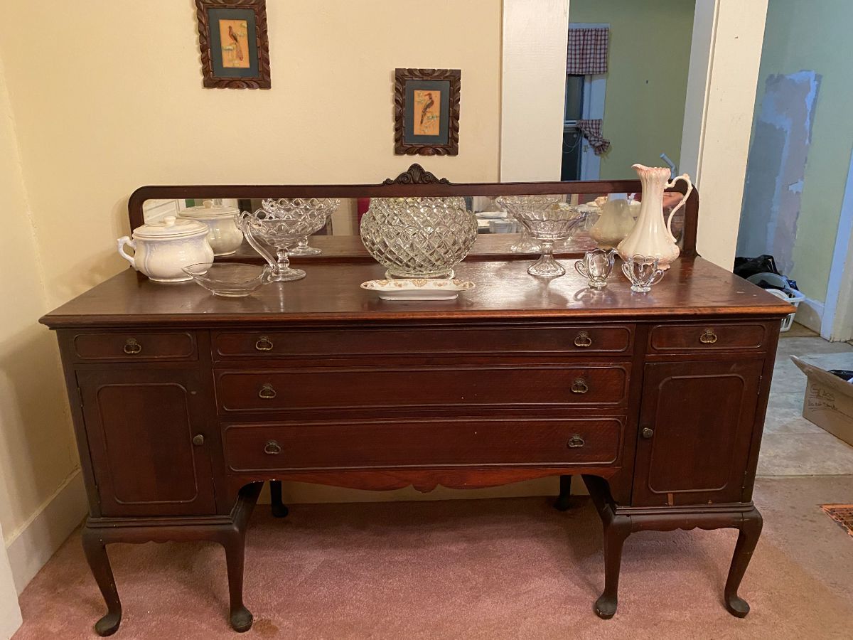 Estate Sale with Antiques in Chattanooga, TN starts on 11/4/2023