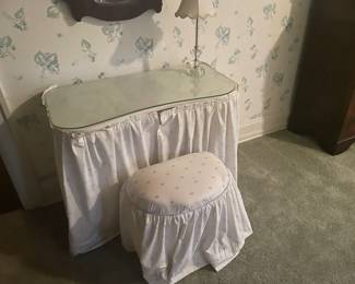 . . . cute vanity and bench