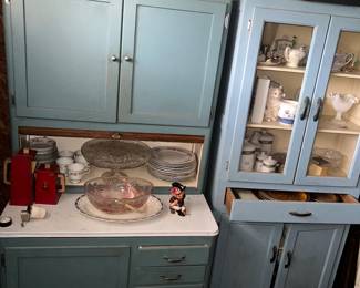 Primitive Kitchen Cabinets priced to move!! 