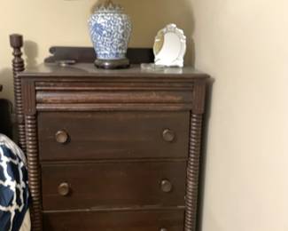 antique bedroom set, blue and white ceramic table lamp