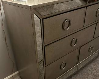 PULASKI Furniture Farrah 8 Drawer Dresser