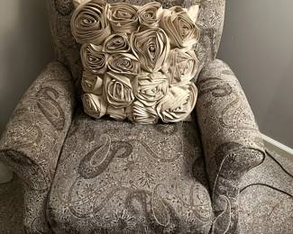 LANE Furniture Push Back Recliner