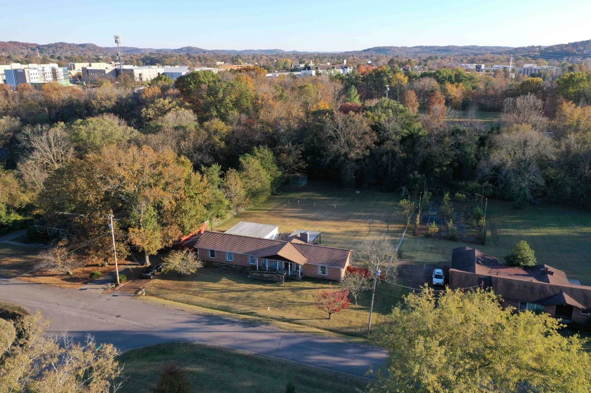 BELLEVUE ESTATE SALE 50OFF Everything!!!... starts on 11/9/2023