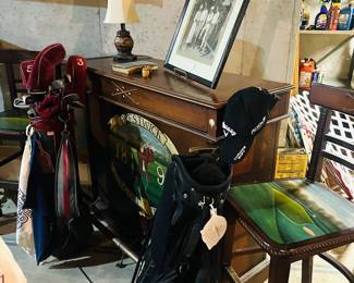 Painted golf bar and clubs