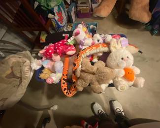 Tons of stuff animals!!
