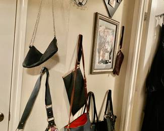 Lots of purses 