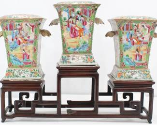 Important Chinese Rose Mandarin 3 Porcelain Vases & Original Stand