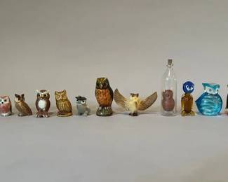 Group Of Twelve Ultra-Miniature Owl Figurines, Modern
