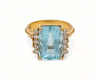 Cushion Cut Aquamarine, Diamond & 14kp Yellow Gold Ring, Size 7.25, 7g