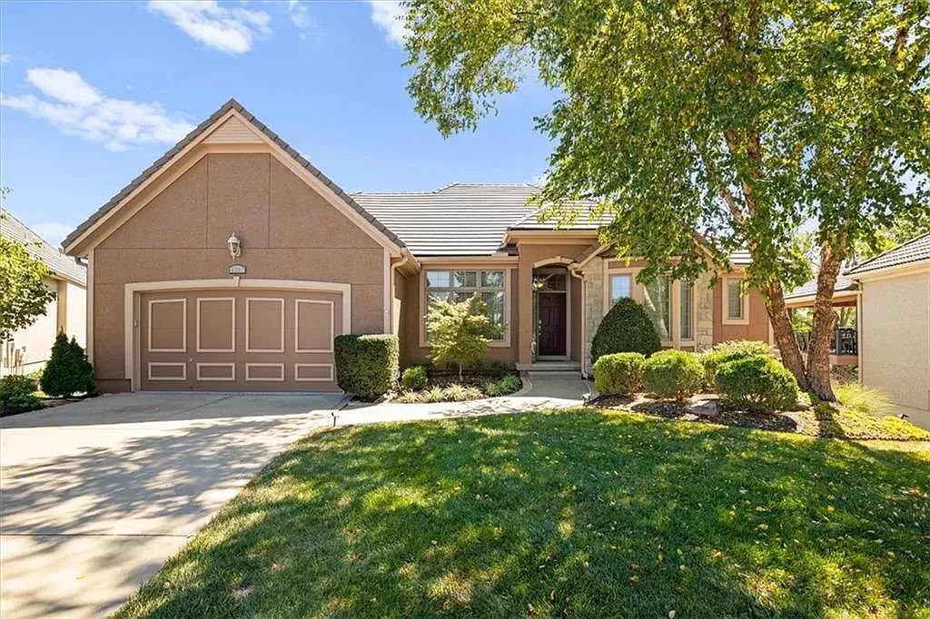 Lenexa Traditional & Contemporary Estate... starts on 11/21/2023