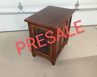 Beautiful wood end table with 2 doors