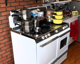 Kitchen Overview, the stove IS for sale!