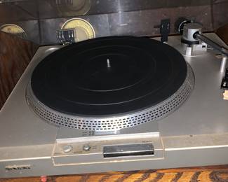 Vintage Sony turntable works perfectly!