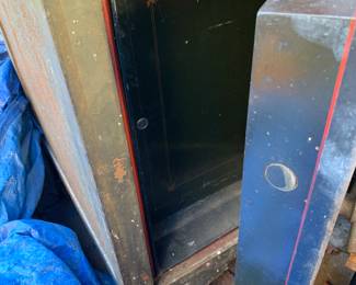 Safe w outer door open to show key locked inner safe