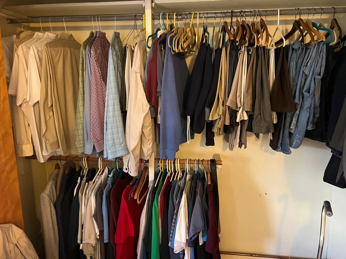 ESTATE SALE CONTENTS in Iselin, NJ starts on 11/3/2023