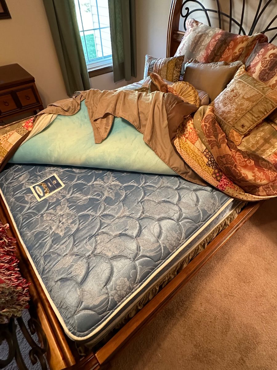 Maryland Heights Estate Sale (Caring Transitions) starts on 11/4/2023