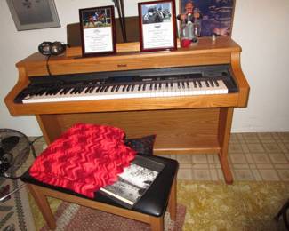 Roland keyboard piano