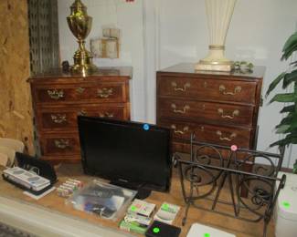 Henredon Nightstands 