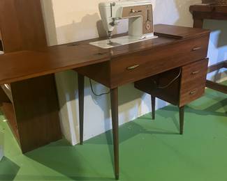 MCM Singer Sewing Machine