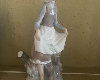 LLADRO FIGURINE Retired 1991 "Rabbit's Food" 