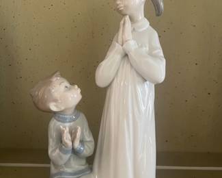 Lladro Teaching to Pray