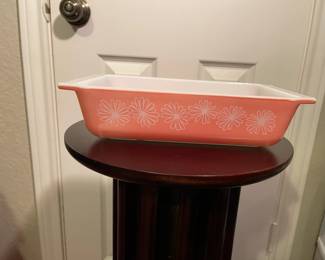 Pyrex Pink daisy casserole dish