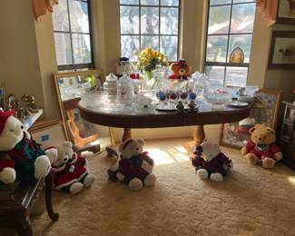 Glassware, decorative mirror, collectable Christmas teddy bears