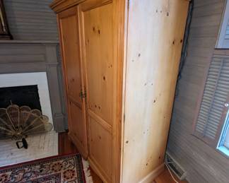 Computer Armoire