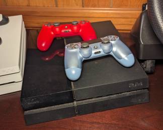 Playstation 4 w/ Controllers