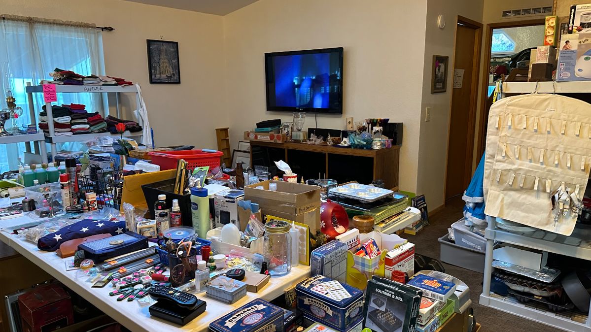 HOARDER ESTATE SALE PHASE 3 LAST SALE FRI & Sat starts on 11/3/2023