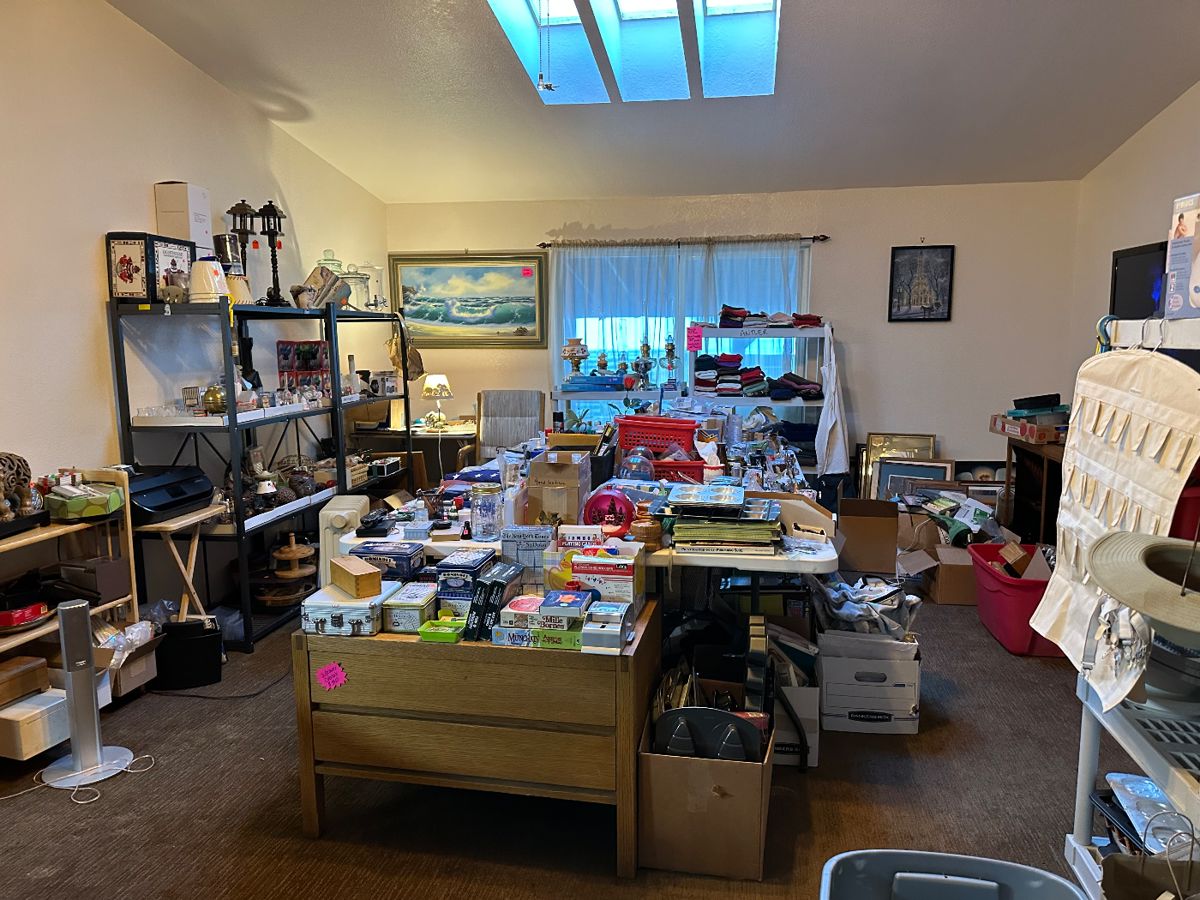 HOARDER ESTATE SALE PHASE 3 LAST SALE FRI & Sat starts on 11/3/2023