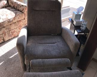 Items Located In The Kitchen Sitting Area