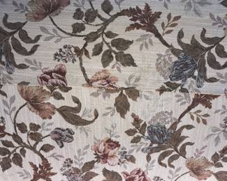 Items Located In The Kitchen Sitting Area