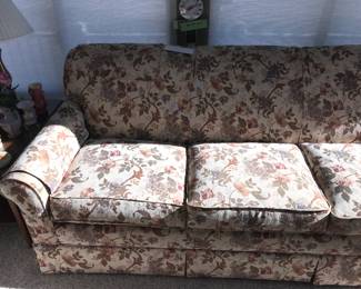 Items Located In The Kitchen Sitting Area