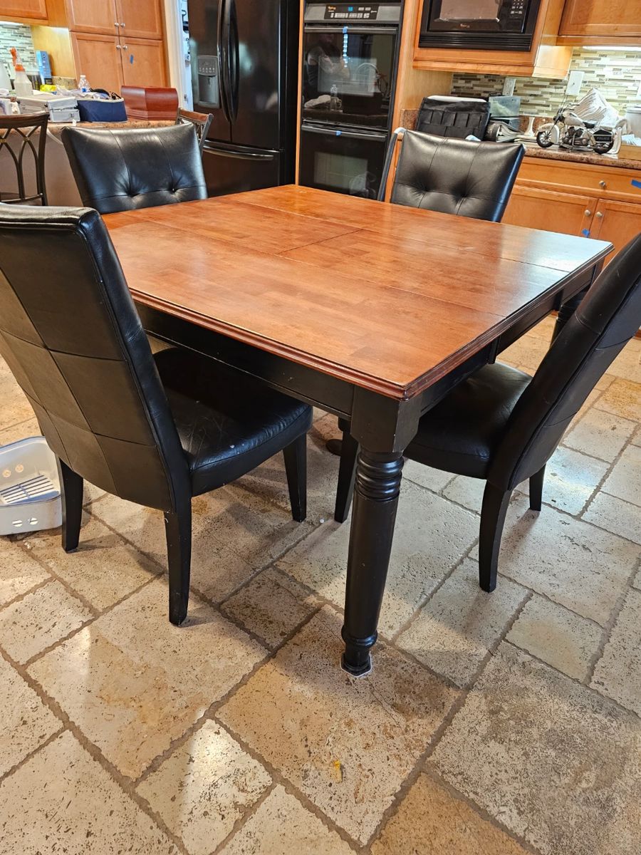 Camarillo Estate Sale starts on 11/10/2023