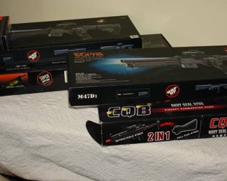 Airsoft rifles & pistol - Accessories, too