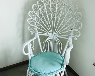 White Wicker Peacock Chair - excellent condition.