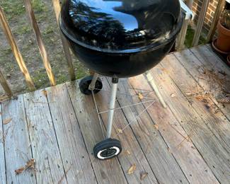 WEBER GRILL.