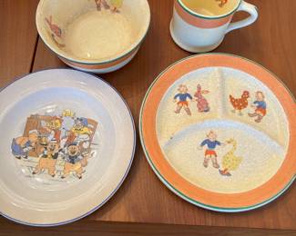 VINTAGE CHILDRENS' PLATES.