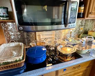 The kitchen is packed!