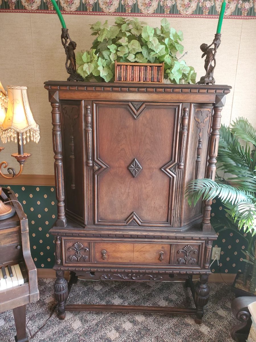 Burkey Rd Estate Sale in Youngstown, OH starts on 11/18/2023