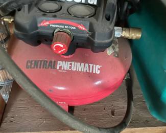 Central 3 gallon pneumatic air compressor 