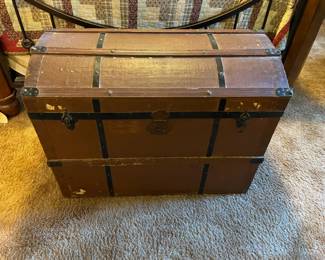 Large Trunk: 31.5”w 19.5”d 24”t
$75.00