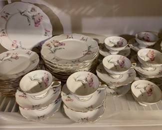 Edelstein: Bavaria Germany, “Irish Rose”
82 pcs service for 12 Plus Serving
$400.00